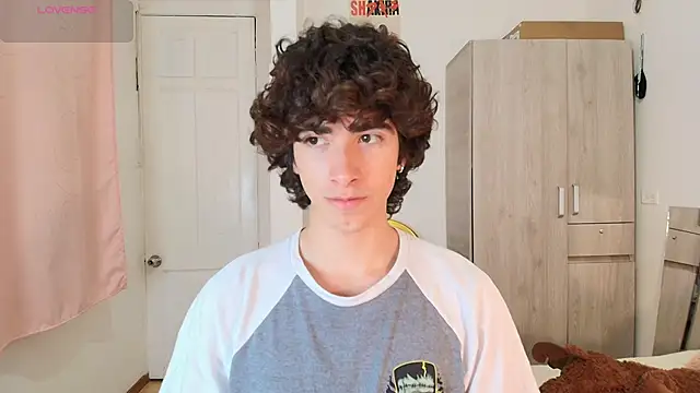 Nude Boy18 online show from 20, 11, 2025