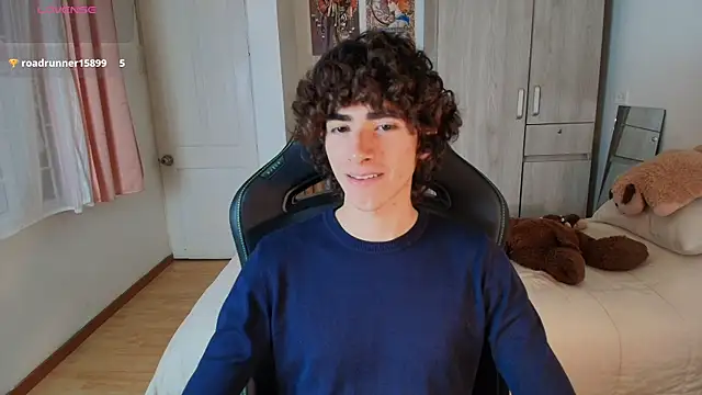 Nude Boy18 online show from 18, 12, 2025