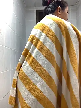 Snapshot of Jake_Chris chatting on 6, 11, 2025 Jake Chris online show from 6, 11, 2025