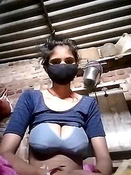 Snapshot of Joshi_Love143 chatting on 5, 11, 2025 Joshi Love143 online show from 5, 11, 2025