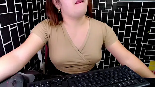 xUrDreamSlutWhore online show from 12, 9, 2025