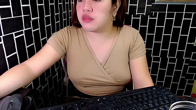 xUrDreamSlutWhore online show from 15, 9, 2025