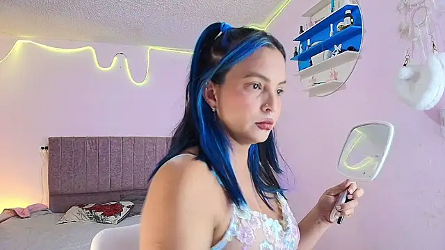 MiSofialeal online show from 13, 4, 2026