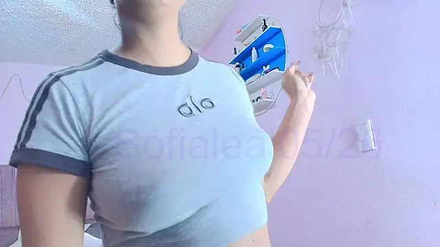 Snapshot of MiSofialeal chatting on 27, 5, 2026 MiSofialeal online show from 27, 5, 2026