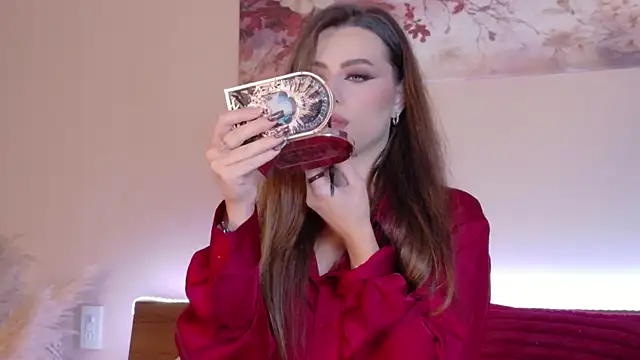Snapshot of Sienna_Voss chatting on 17, 5, 2026 Sienna Voss online show from 17, 5, 2026