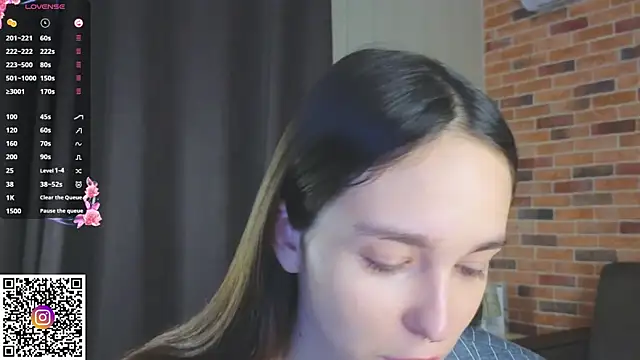 SoftieDream online show from 1, 12, 2025