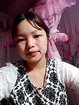 Snapshot of XoiXoi232 chatting on 10, 9, 2025 XoiXoi232 online show from 10, 9, 2025