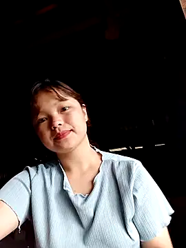 Snapshot of XoiXoi232 chatting on 17, 10, 2025 XoiXoi232 online show from 17, 10, 2025