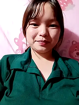 Snapshot of XoiXoi232 chatting on 19, 10, 2025 XoiXoi232 online show from 19, 10, 2025