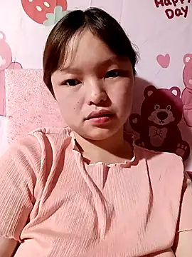 Snapshot of XoiXoi232 chatting on 24, 10, 2025 XoiXoi232 online show from 24, 10, 2025