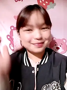 Snapshot of XoiXoi232 chatting on 27, 10, 2025 XoiXoi232 online show from 27, 10, 2025