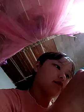 Snapshot of XoiXoi232 chatting on 31, 10, 2025 XoiXoi232 online show from 31, 10, 2025