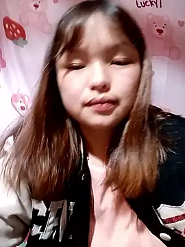 Snapshot of XoiXoi232 chatting on 18, 11, 2025 XoiXoi232 online show from 18, 11, 2025