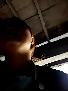 Snapshot of XoiXoi232 chatting on 28, 11, 2025 XoiXoi232 online show from 28, 11, 2025