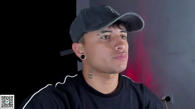 Snapshot of boylatin_7 chatting on 15, 9, 2025 boylatin 7 online show from 15, 9, 2025