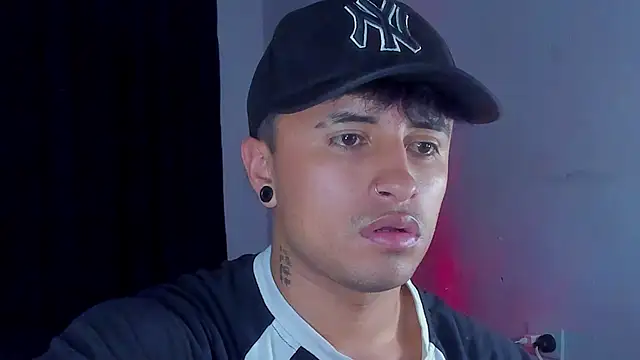 Snapshot of boylatin_7 chatting on 16, 9, 2025 boylatin 7 online show from 16, 9, 2025
