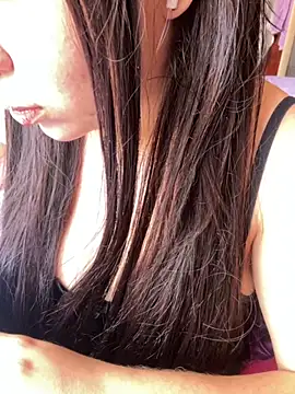 Snapshot of Malika_khalid chatting on 6, 10, 2025 Malika khalid online show from 6, 10, 2025