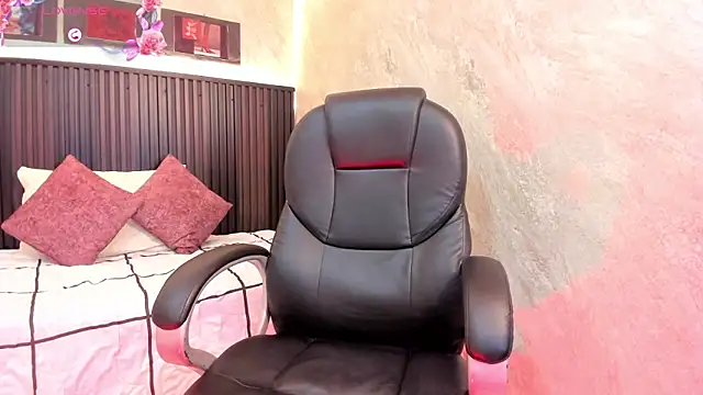 dark  nymph online show from 17, 9, 2025