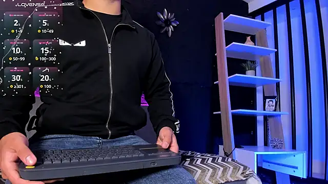 Axel grey  online show from 20, 12, 2025