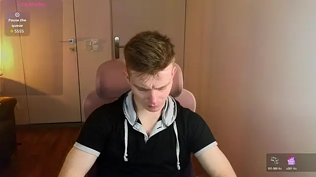 Snapshot of Happydeimos chatting on 4, 7, 2026 Happydeimos online show from 4, 7, 2026