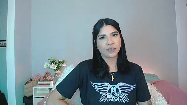 Laura-angeel online show from 24, 11, 2025