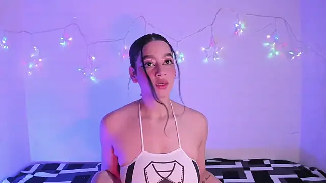 Megan Luxe online show from 15, 2, 2026