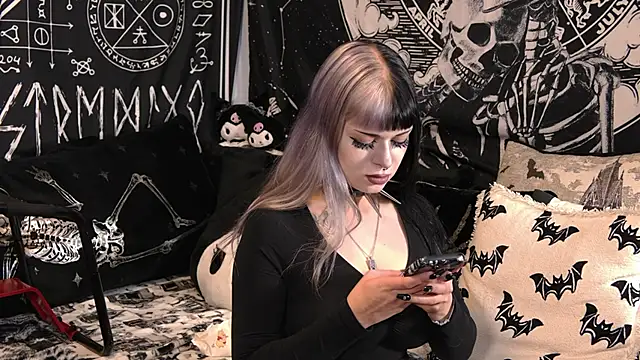 Snapshot of Paige_Turner chatting on 8, 5, 2026 Paige Turner online show from 8, 5, 2026