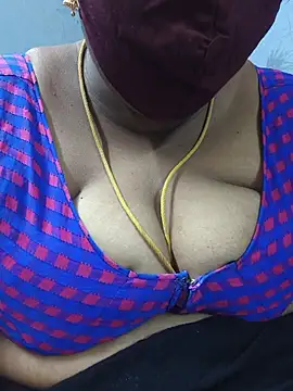 Snapshot of TAMIL_ELAKKIYA chatting on 17, 6, 2026 TAMIL ELAKKIYA online show from 17, 6, 2026