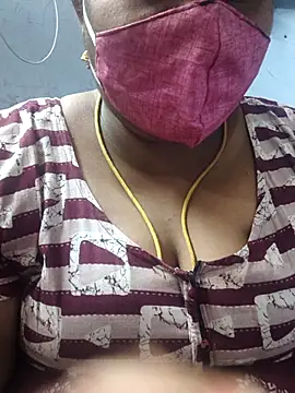 Snapshot of TAMIL_ELAKKIYA chatting on 8, 7, 2026 TAMIL ELAKKIYA online show from 8, 7, 2026