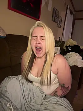 JuicyExxxperience online show from 22, 3, 2026