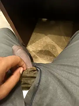 hotboy43339 online show from 5, 11, 2025