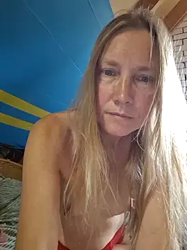 Snapshot of DutchButterfly chatting on 27, 5, 2026 DutchButterfly online show from 27, 5, 2026