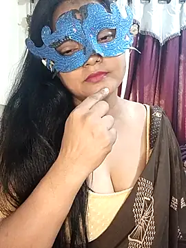Snapshot of MEERAcle chatting on 4, 4, 2026 MEERAcle online show from 4, 4, 2026