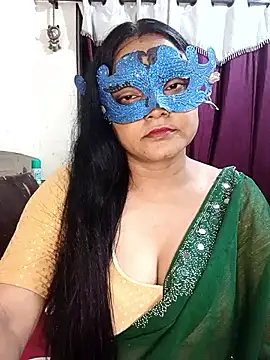 Snapshot of MEERAcle chatting on 13, 4, 2026 MEERAcle online show from 13, 4, 2026
