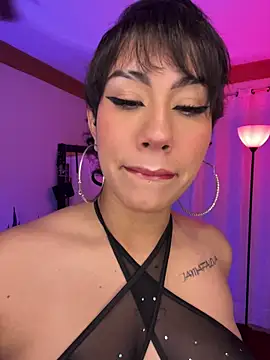 ZahaRose online show from 5, 12, 2025