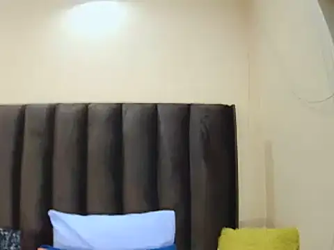 BigAssjuicy26 online show from 12, 11, 2025