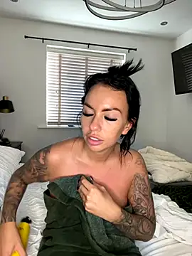 BELLABLACKXUK online show from 28, 10, 2025