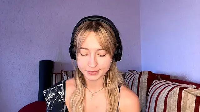 Snapshot of Jetta_Corsacami chatting on 11, 9, 2025 Jetta Corsacami online show from 11, 9, 2025