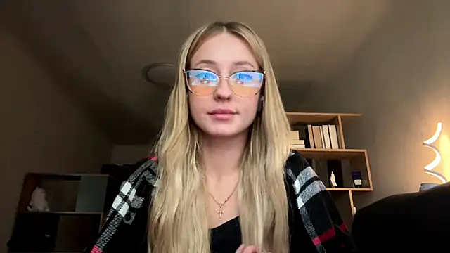 Snapshot of Jetta_Corsacami chatting on 14, 9, 2025 Jetta Corsacami online show from 14, 9, 2025