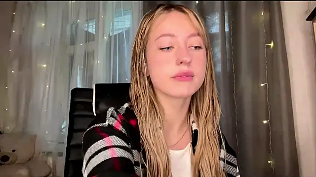 Snapshot of Jetta_Corsacami chatting on 23, 9, 2025 Jetta Corsacami online show from 23, 9, 2025