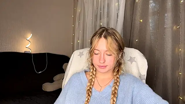 Snapshot of Jetta_Corsacami chatting on 1, 10, 2025 Jetta Corsacami online show from 1, 10, 2025