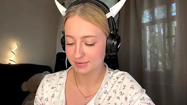 Snapshot of Jetta_Corsacami chatting on 25, 10, 2025 Jetta Corsacami online show from 25, 10, 2025