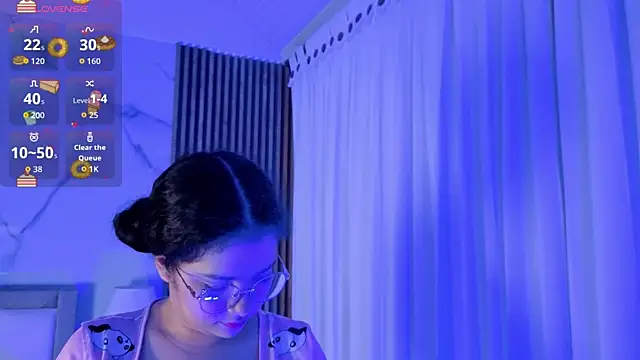 Snapshot of LunaRosse_ chatting on 22, 9, 2025 LunaRosse online show from 22, 9, 2025