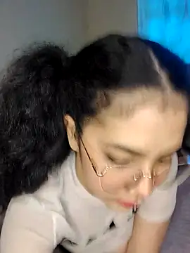 Snapshot of LunaRosse_ chatting on 22, 10, 2025 LunaRosse online show from 22, 10, 2025