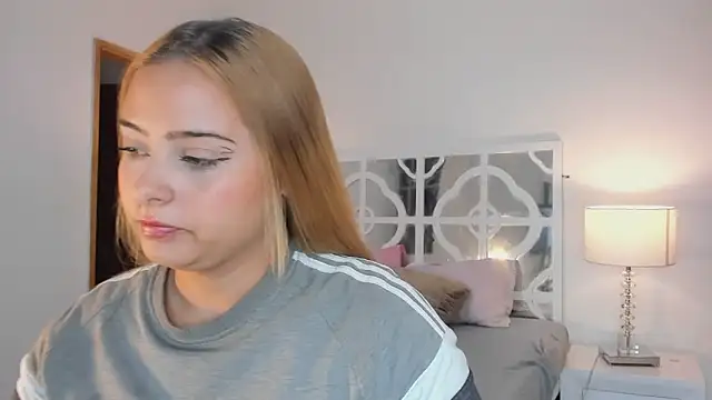 MikaelaStone online show from 16, 11, 2025