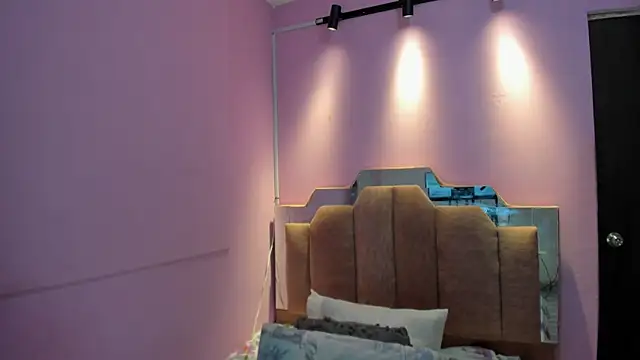 Snapshot of AndreaSweet2 chatting on 25, 2, 2026 AndreaSweet2 online show from 25, 2, 2026