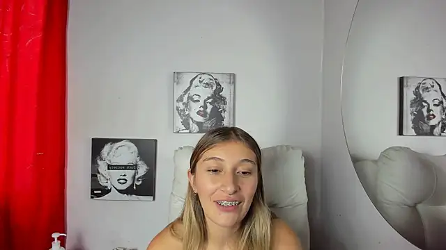 SophiaaLee online show from 23, 7, 2026