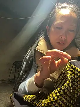 Huong-Ly online show from 4, 3, 2026