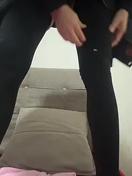 crhong666 online show from 3, 2, 2026