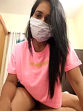 Snapshot of Curvyqueenz chatting on 18, 9, 2025 Curvyqueenz online show from 18, 9, 2025